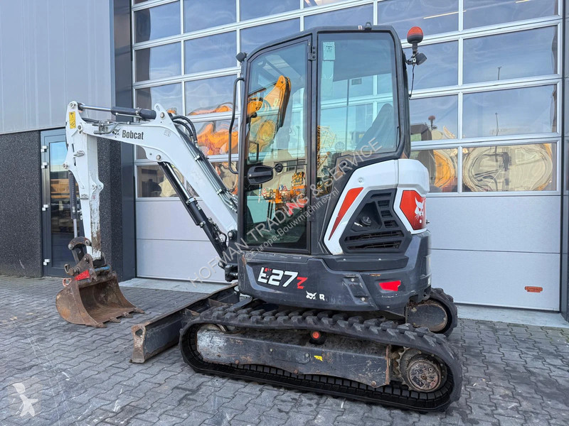 جرافة Bobcat E27z