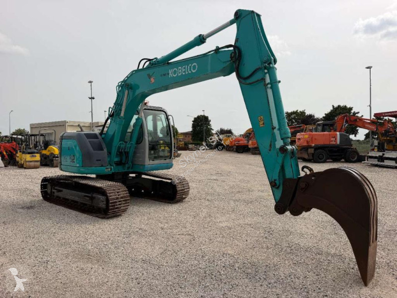 جرافة Kobelco SK135SF