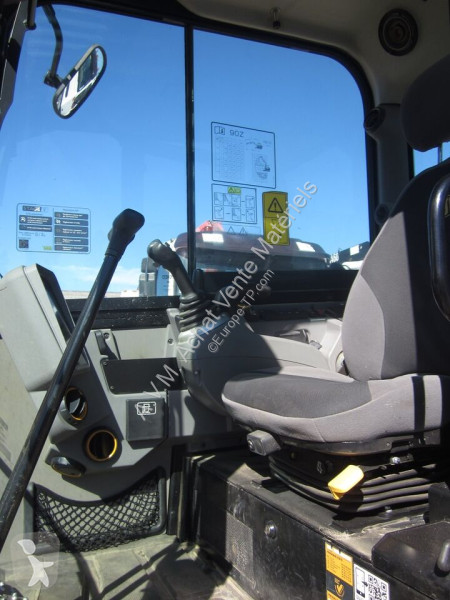 جرافة JCB