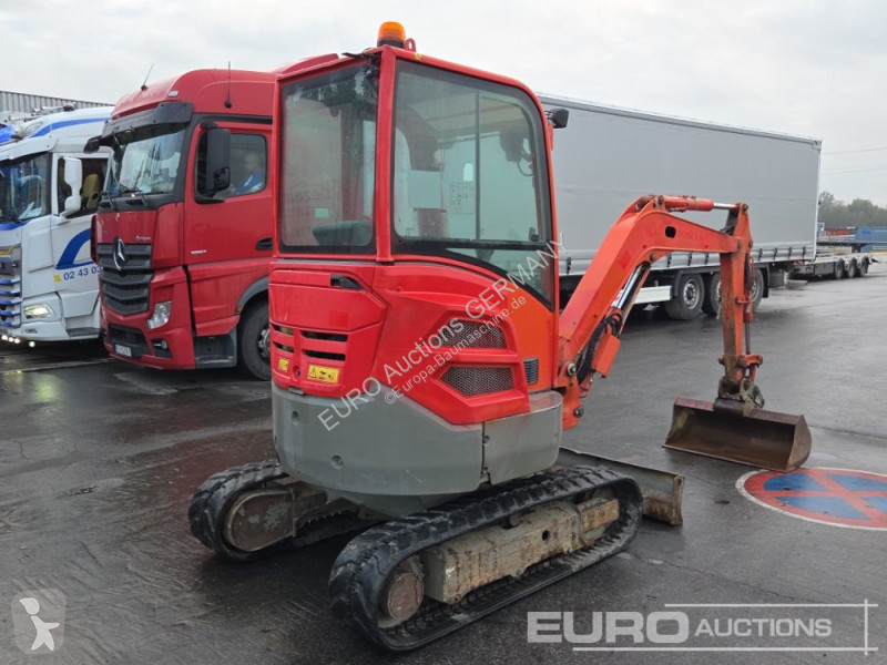 Багер Volvo ECR25D