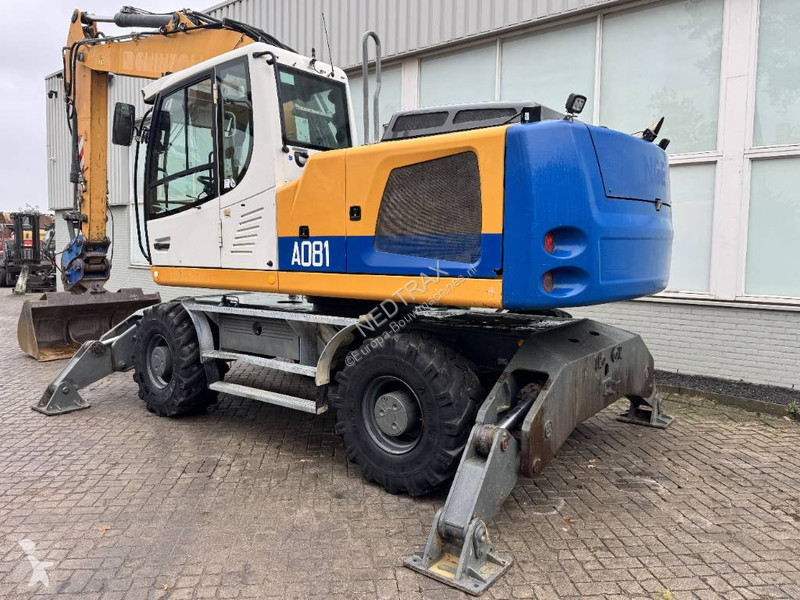 Багер Liebherr