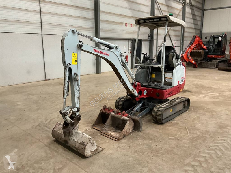 Багер Takeuchi TB 216