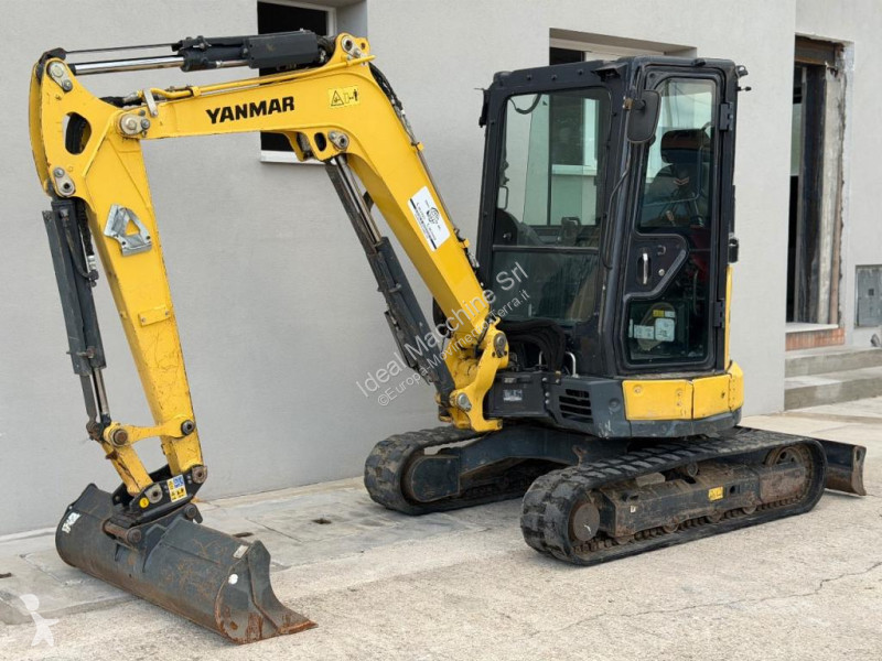 جرافة Yanmar
