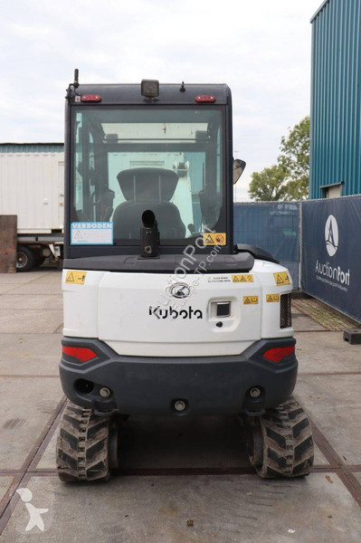 جرافة Kubota
