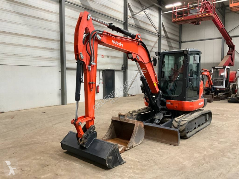 Багер Kubota 0574