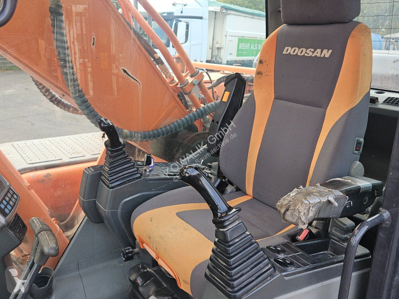 Багер Doosan 255 LC