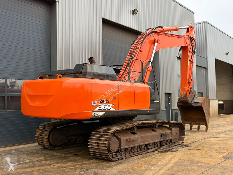 جرافة Hitachi LC-6