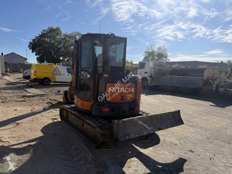 جرافة Hitachi ZX55U6