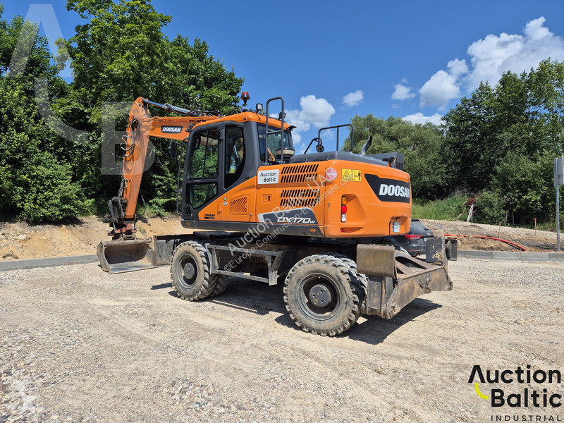 Багер Doosan W5