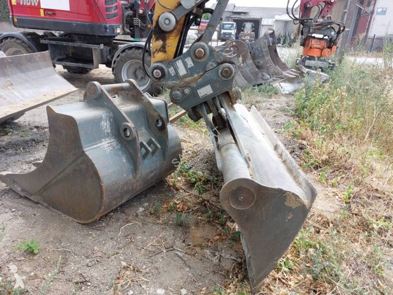 Graafmachine Liebherr A913Compact