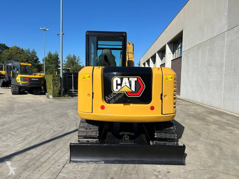 Escavadora Caterpillar