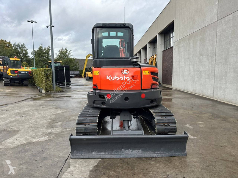 Escavadora Kubota