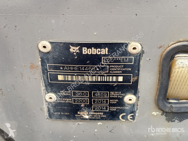 Escavadora Bobcat EM