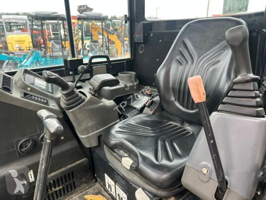 Escavadora Yanmar 6A