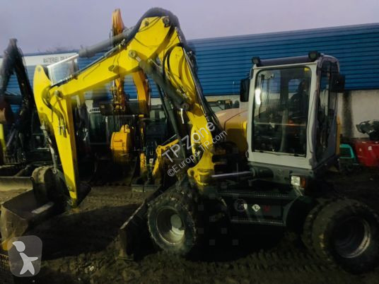 Escavadora Wacker Neuson 2