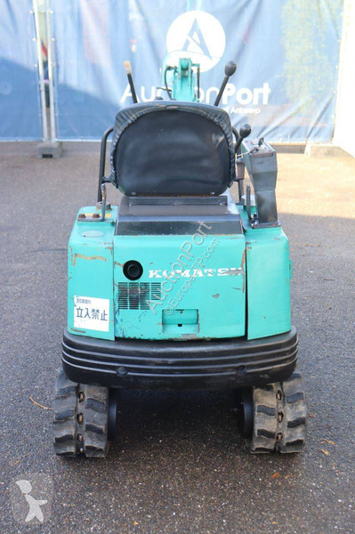 Escavadora Komatsu PC-03