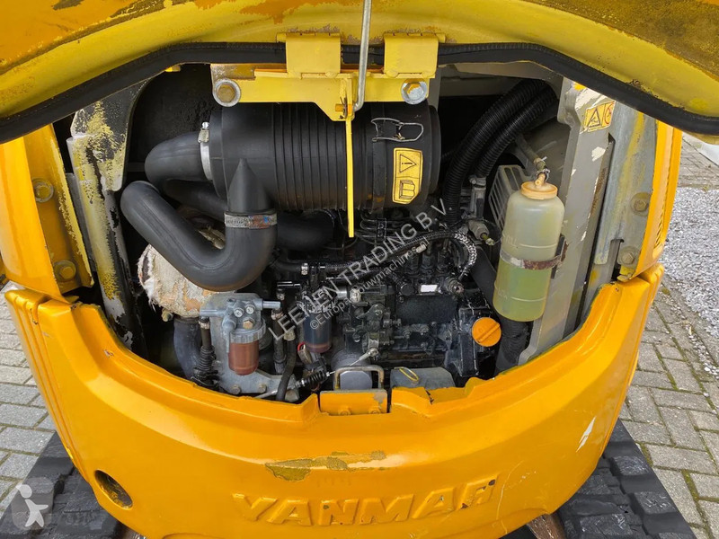 Escavatore Yanmar -4, 2x buckets !!
