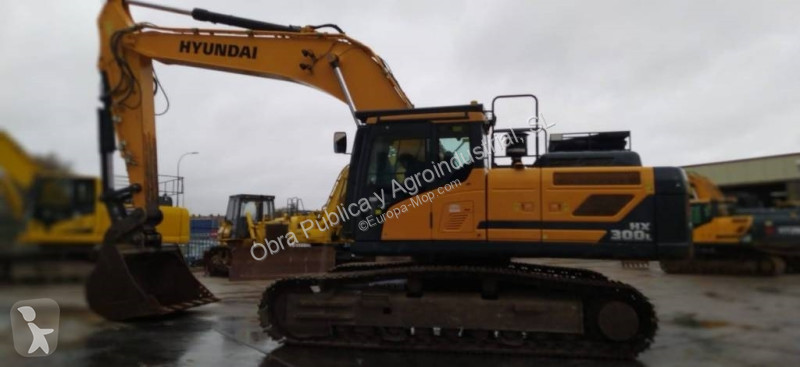 Lopatový nakládač Hyundai HX 300 L
