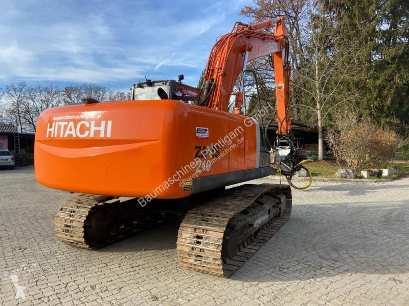 Excavadora Hitachi 210-3 mit Kesla 25 RH