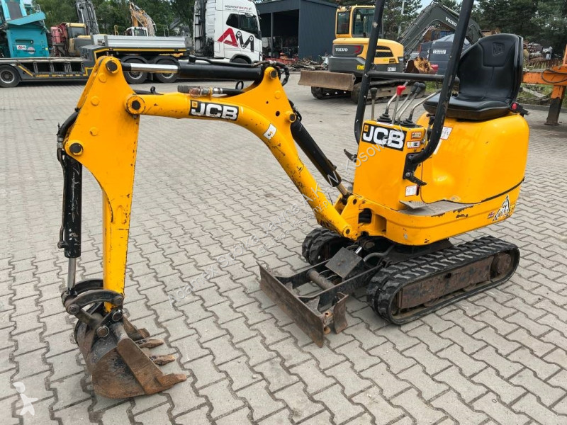 Lopatový nakládač JCB