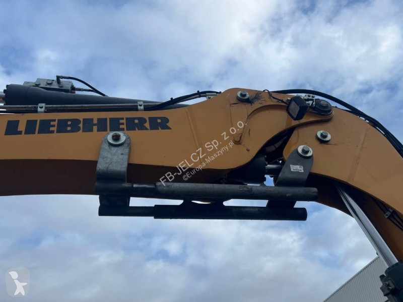 Escavadora Liebherr compact