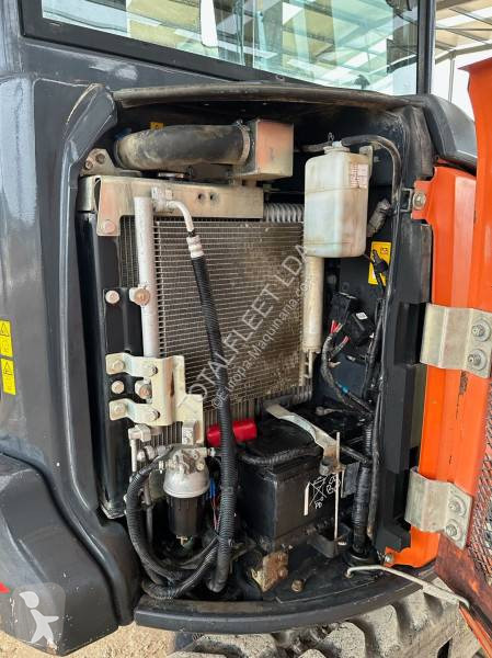 Escavadora Hitachi ZX33U-5A