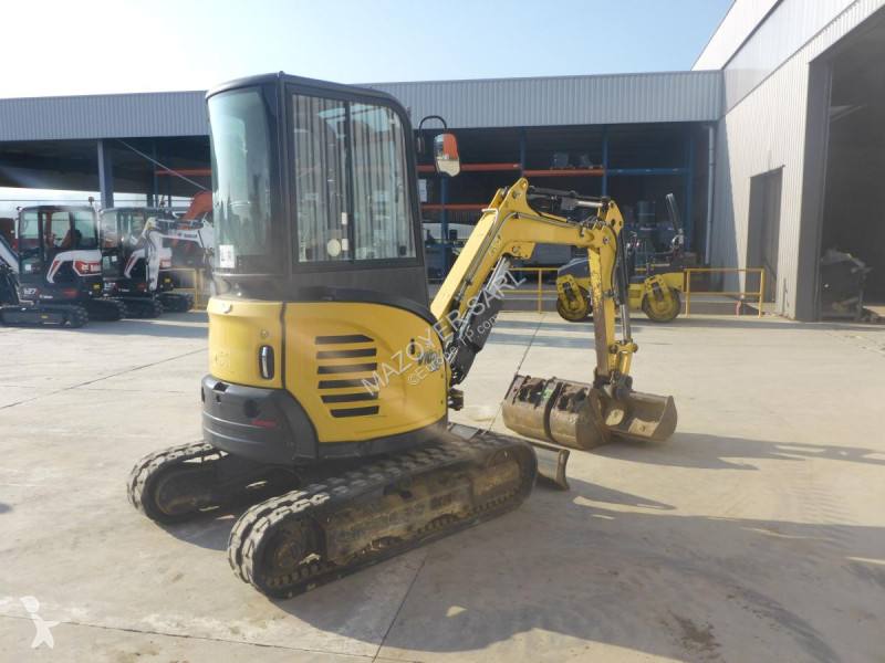 جرافة Yanmar  VIO26