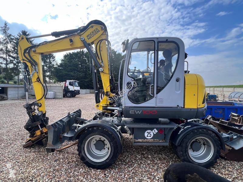 Escavadora Neuson  EW 100