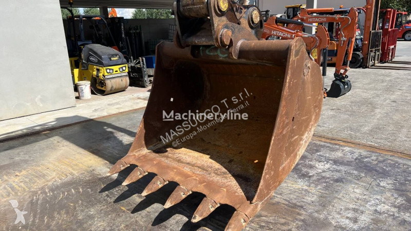 Escavadora Kobelco SK260SR-3