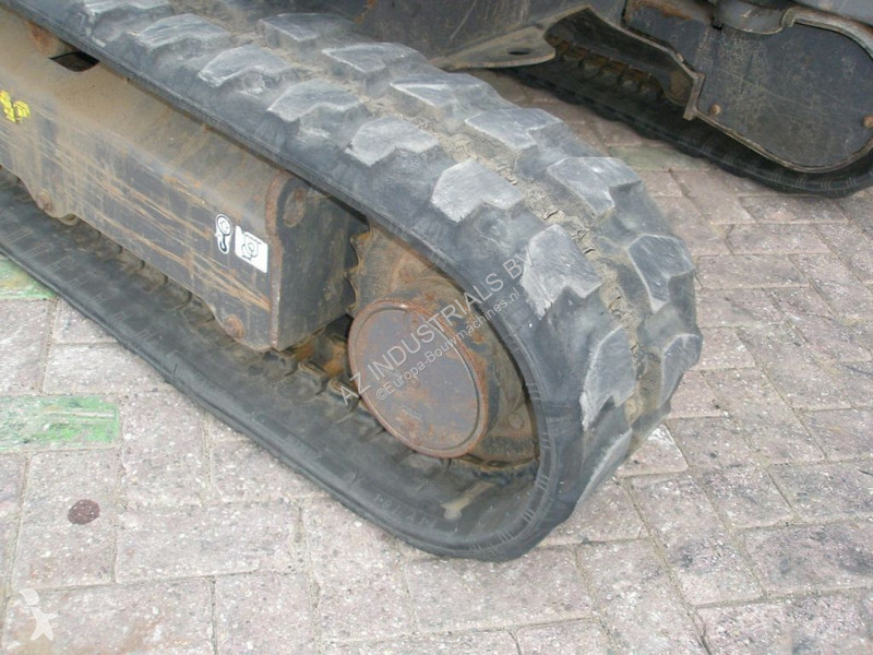 Lopatový nakládač Volvo ECR25D