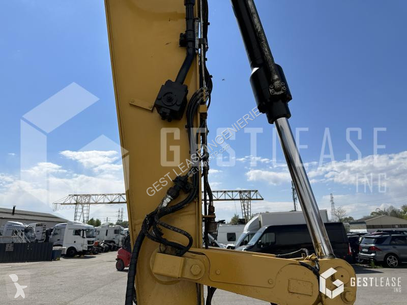 Excavator Caterpillar F