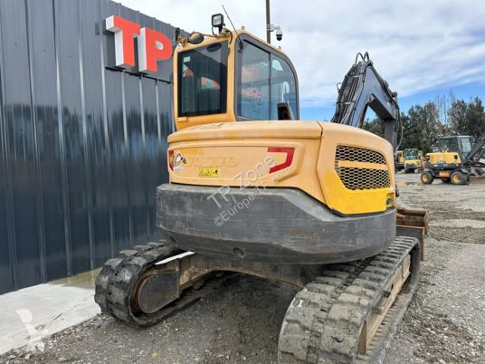 Escavadora Volvo ecr88d