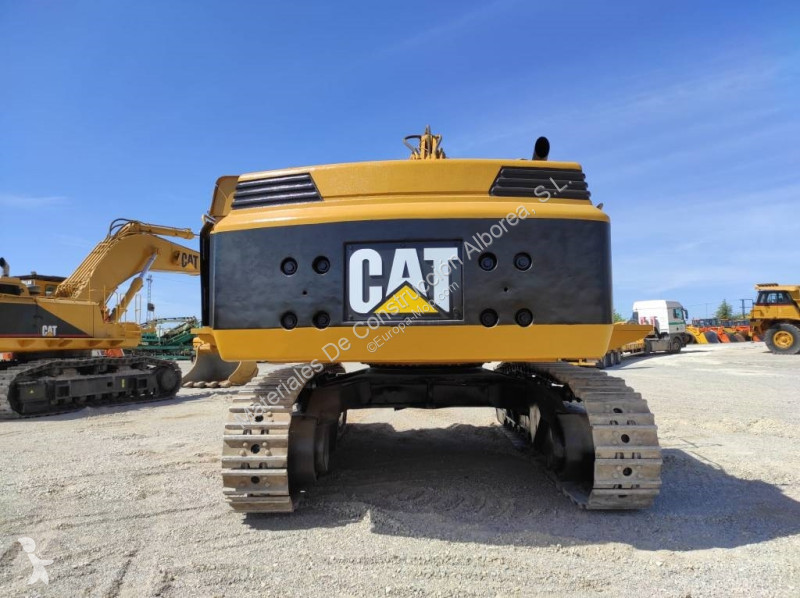 Lopatový nakládač Caterpillar