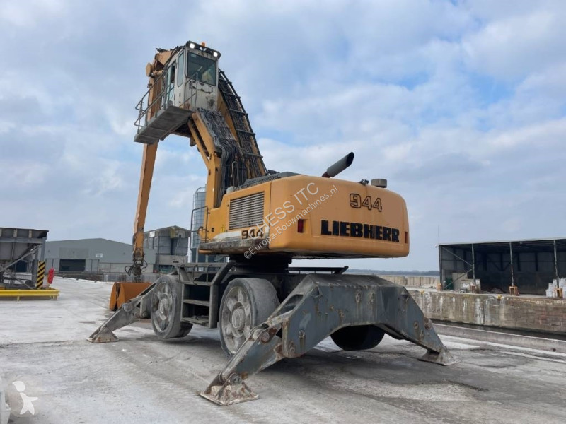 جرافة Liebherr A 944 C HD