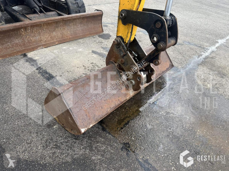 Escavatore JCB  85Z-1