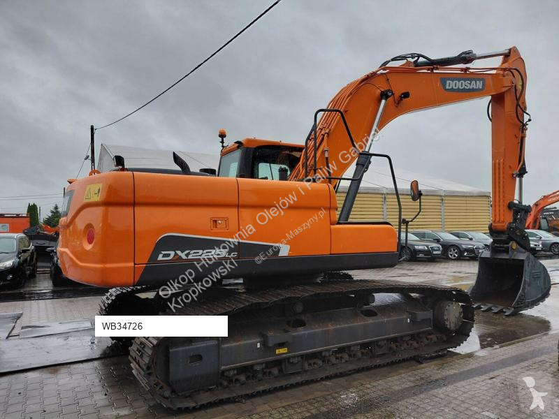 Excavator Doosan DX225