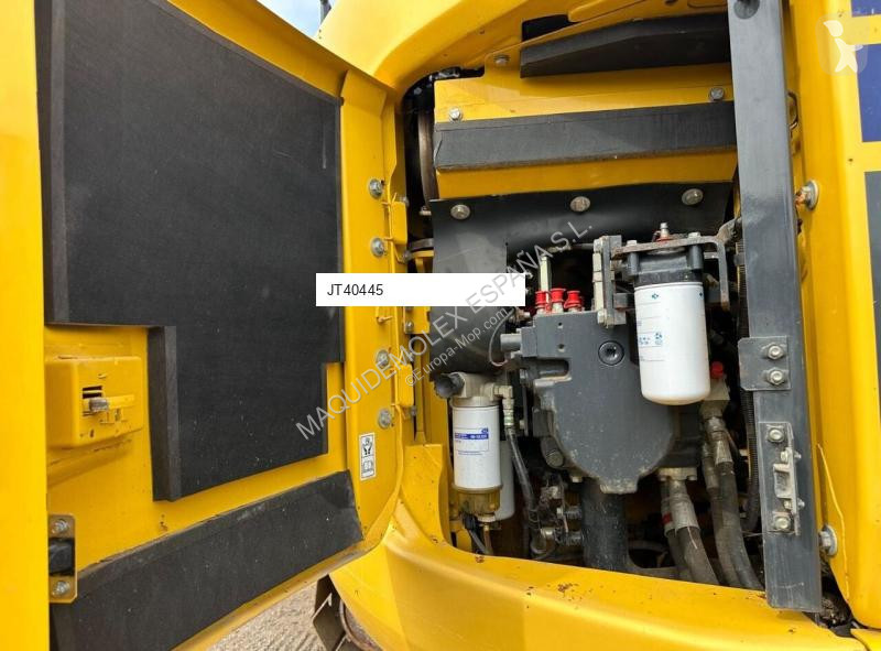 Escavadora Komatsu -11