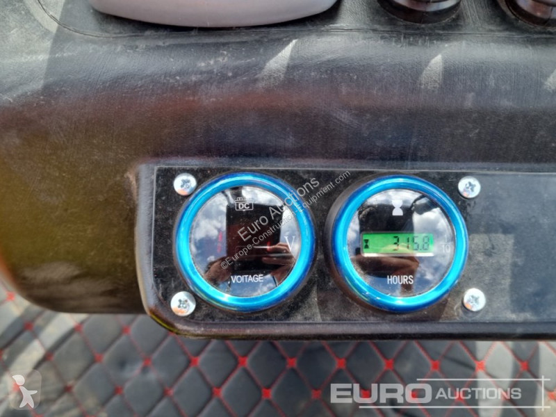 Escavadora JPC HT12