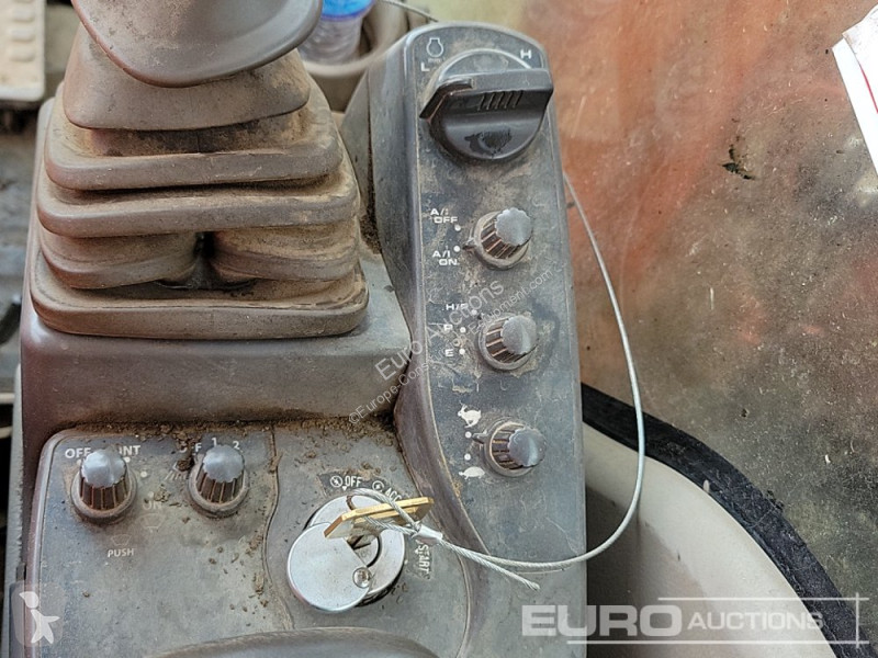 Escavadora Hitachi ZX210LC-3