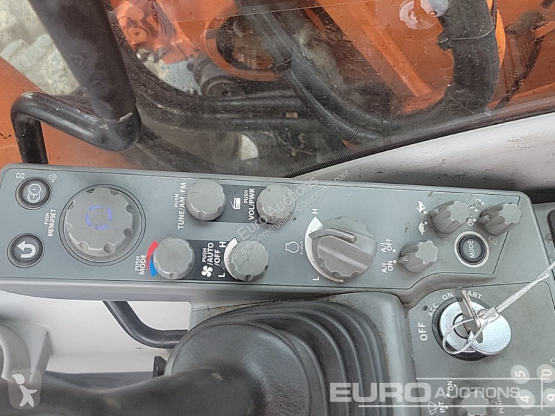 Lopatový nakládač Hitachi -6