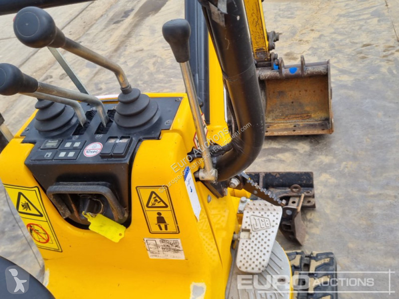 جرافة JCB