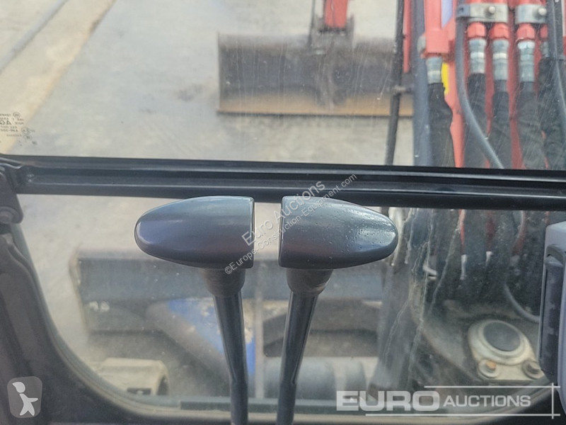 Lopatový nakládač Kubota U48-4