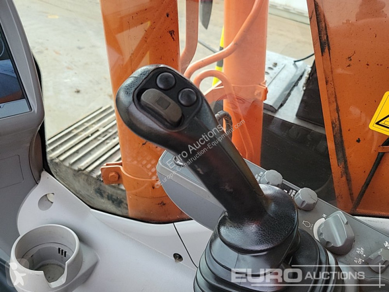 Excavadora Hitachi -6