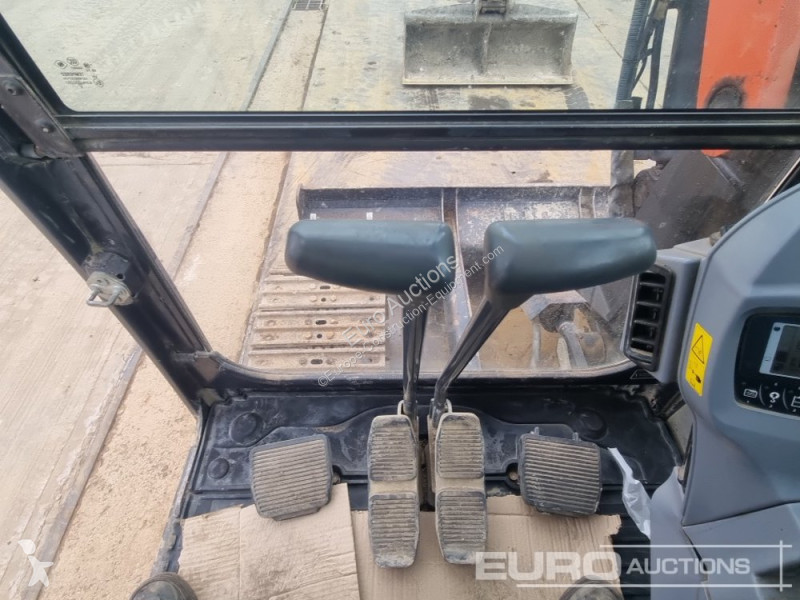 Escavatore Kubota KX080-4