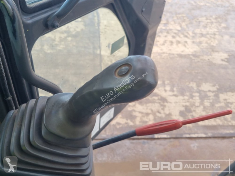 Escavatore Hitachi ZX135U5-3