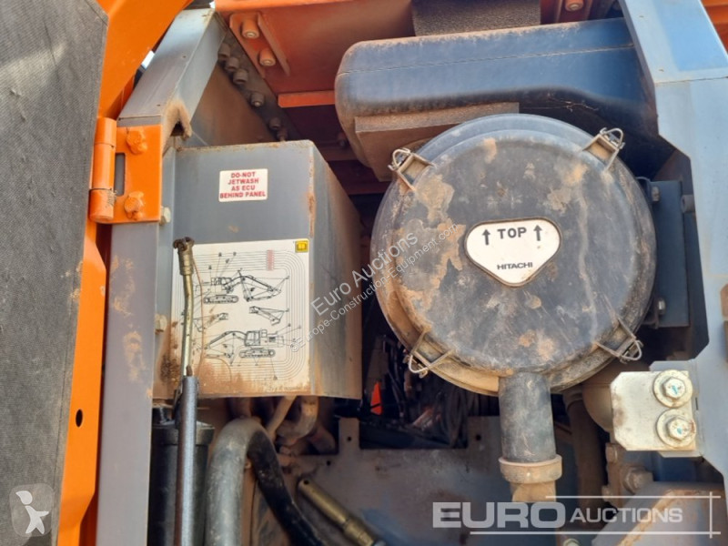 Escavadora Hitachi -6