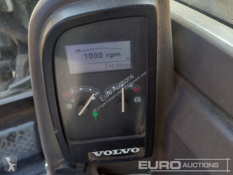 Lopatový nakládač Volvo ECR50D