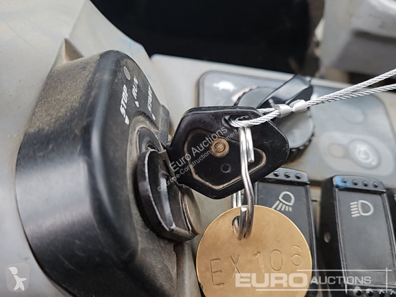 Lopatový nakládač Kubota KX057-4