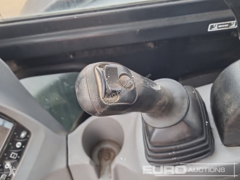Lopatový nakládač Kubota U48-4