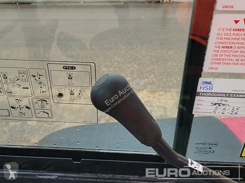 Lopatový nakládač Yanmar SV26